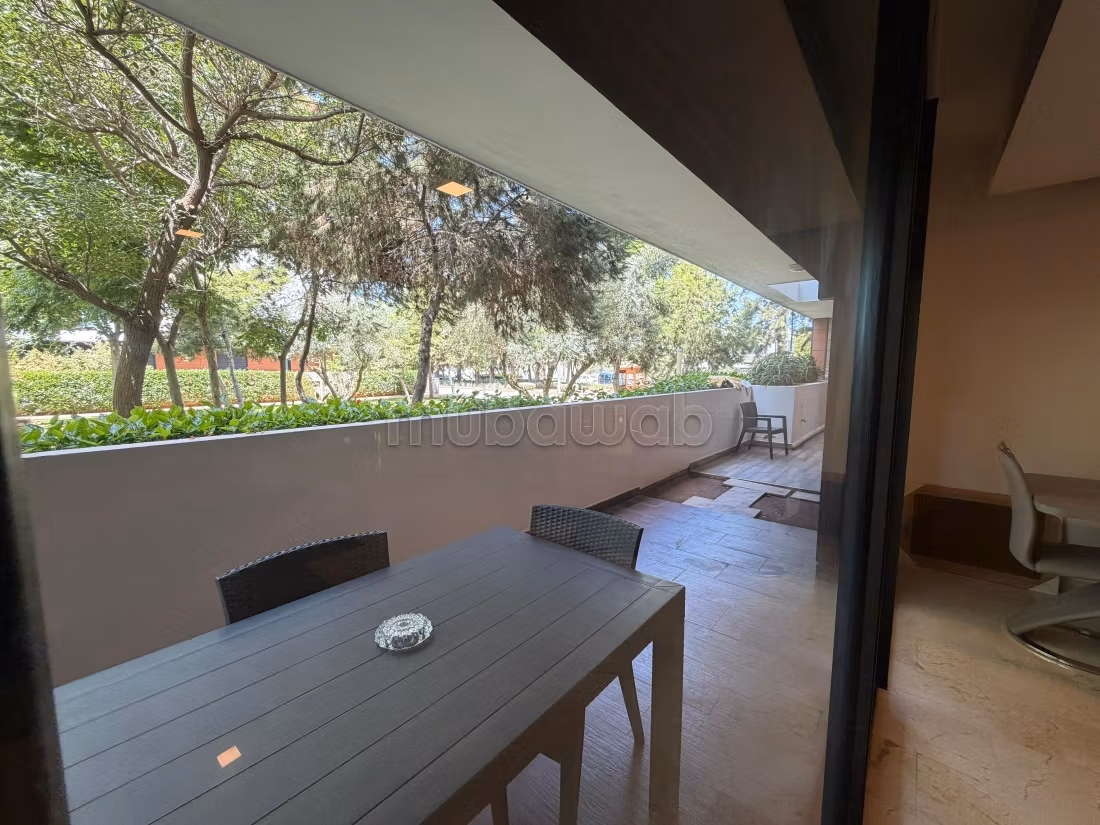 Appartement standing vide en location a l'orangerie