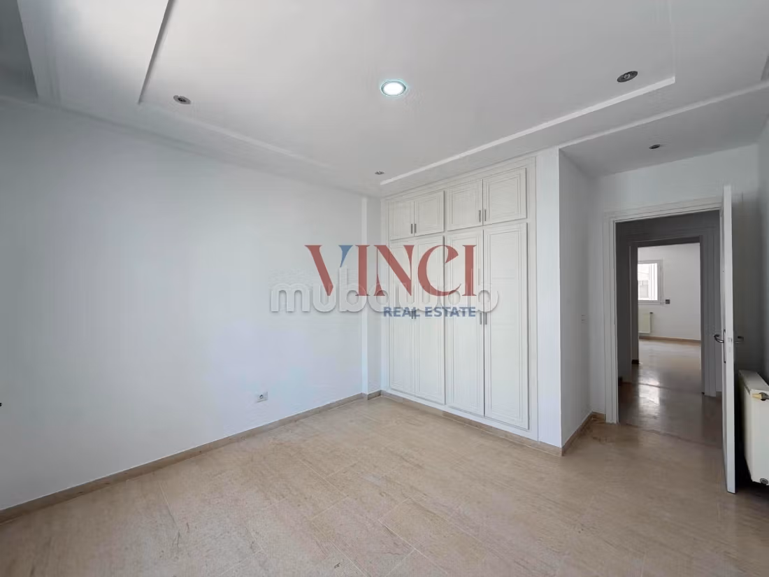 A Vendre un appartement en S3 aux Jardins de l'Aouina