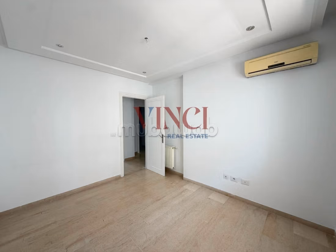 A Vendre un appartement en S3 aux Jardins de l'Aouina