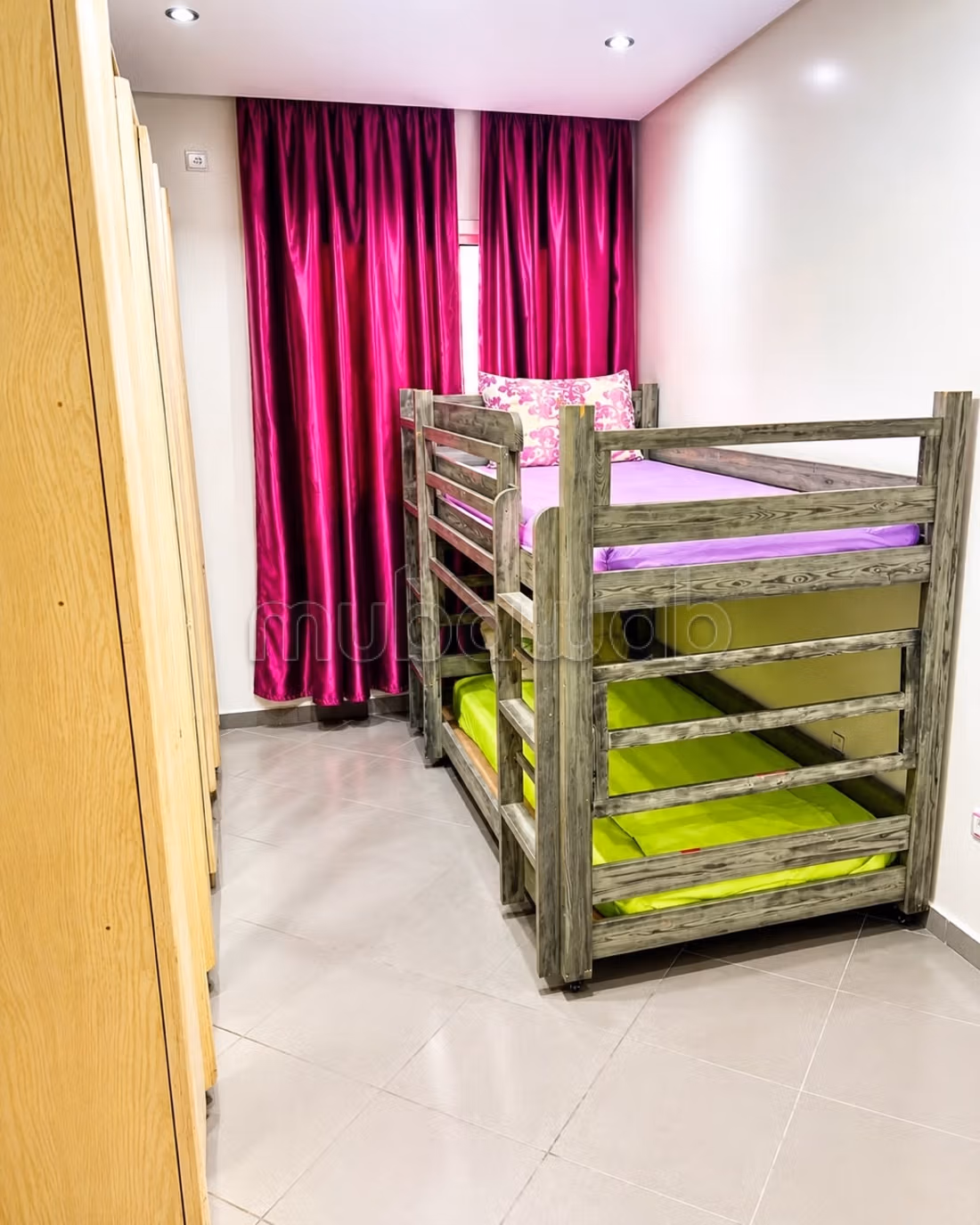 Appartement à louer dans le quartier Huda. 3 belles chambres. Gardien et climatisation
