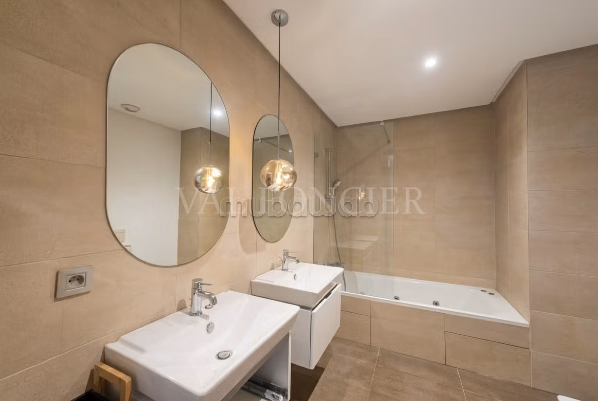 Location Magnifique appartement meublé moderne 190m2 
Ain Diab, Casablanca