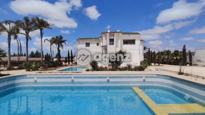 Villa à vendre 20 900 m², 8 chambres Autre Dar Bouazza