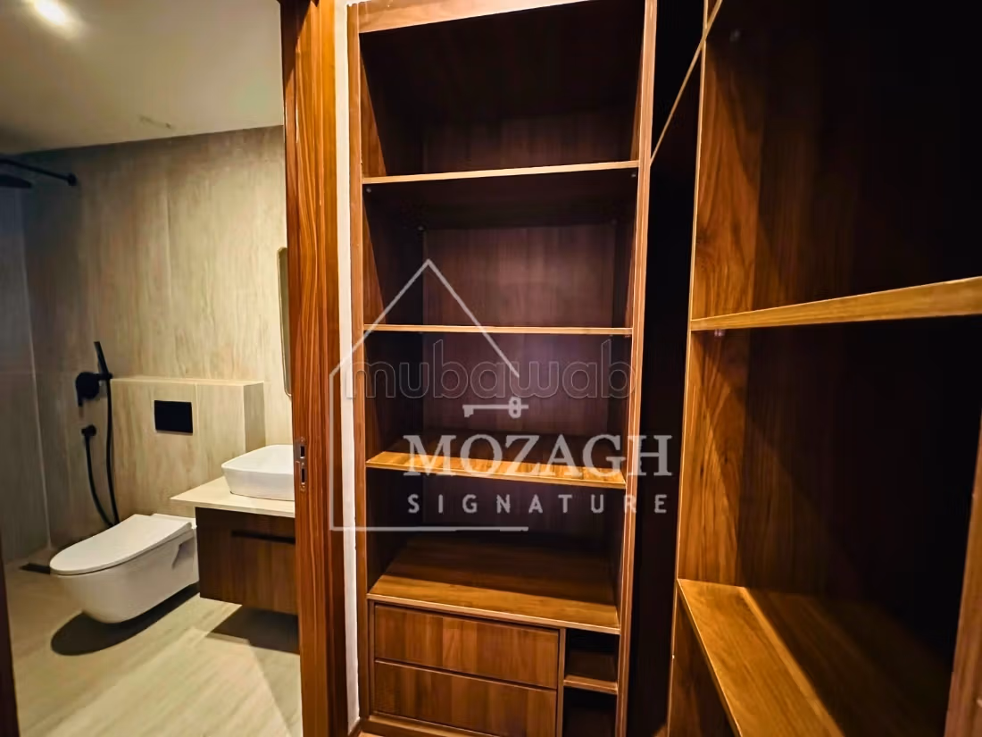 Magnificent single-storey villa with private pool