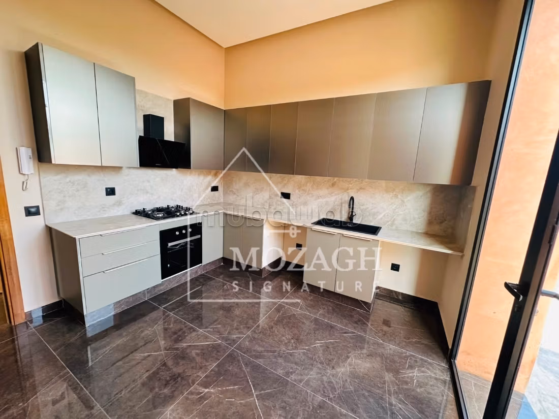 Magnificent single-storey villa with private pool