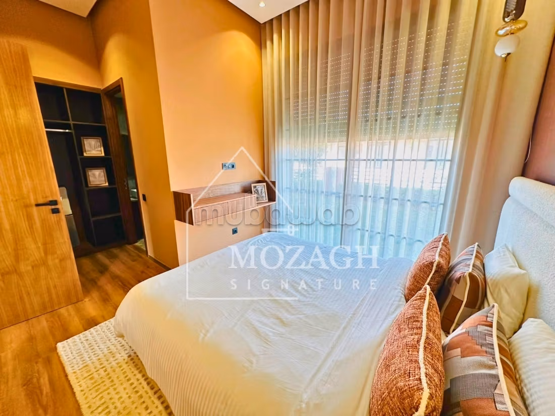 Magnificent single-storey villa with private pool