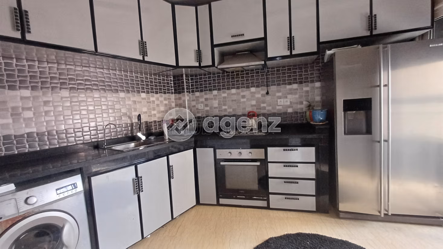 Appartamento in vendita 142 m², 5 camere Tacharouk Hay Al Walaa Casablanca