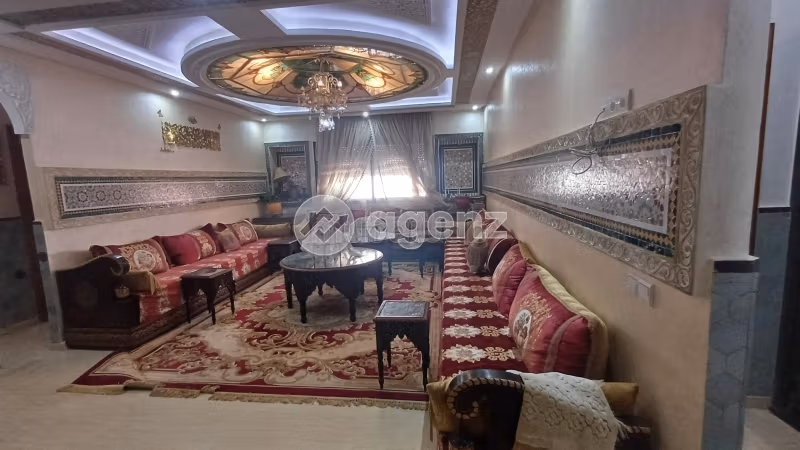 Apartamento en venta 142 m², 5 habitaciones Tacharouk Hay Al Walaa Casablanca