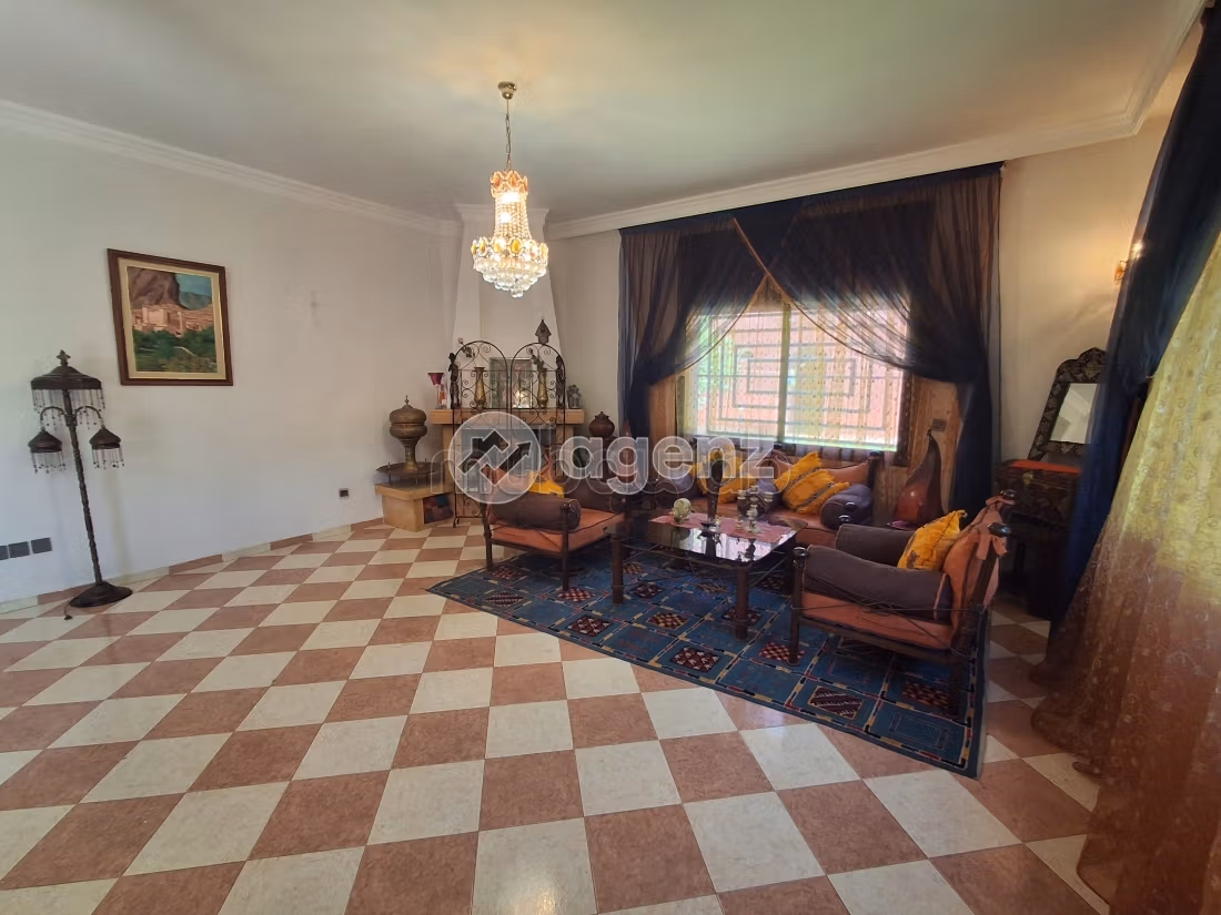 فيلا للبيع 330 م²، 3 غرف في سكيراط تامارة