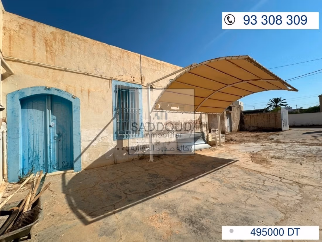 Terreno con villa in vendita Route de Gremda km 4