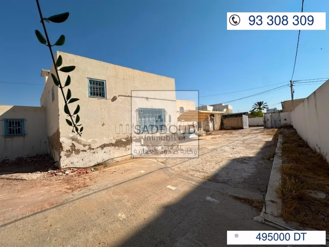 Terreno con villa in vendita Route de Gremda km 4