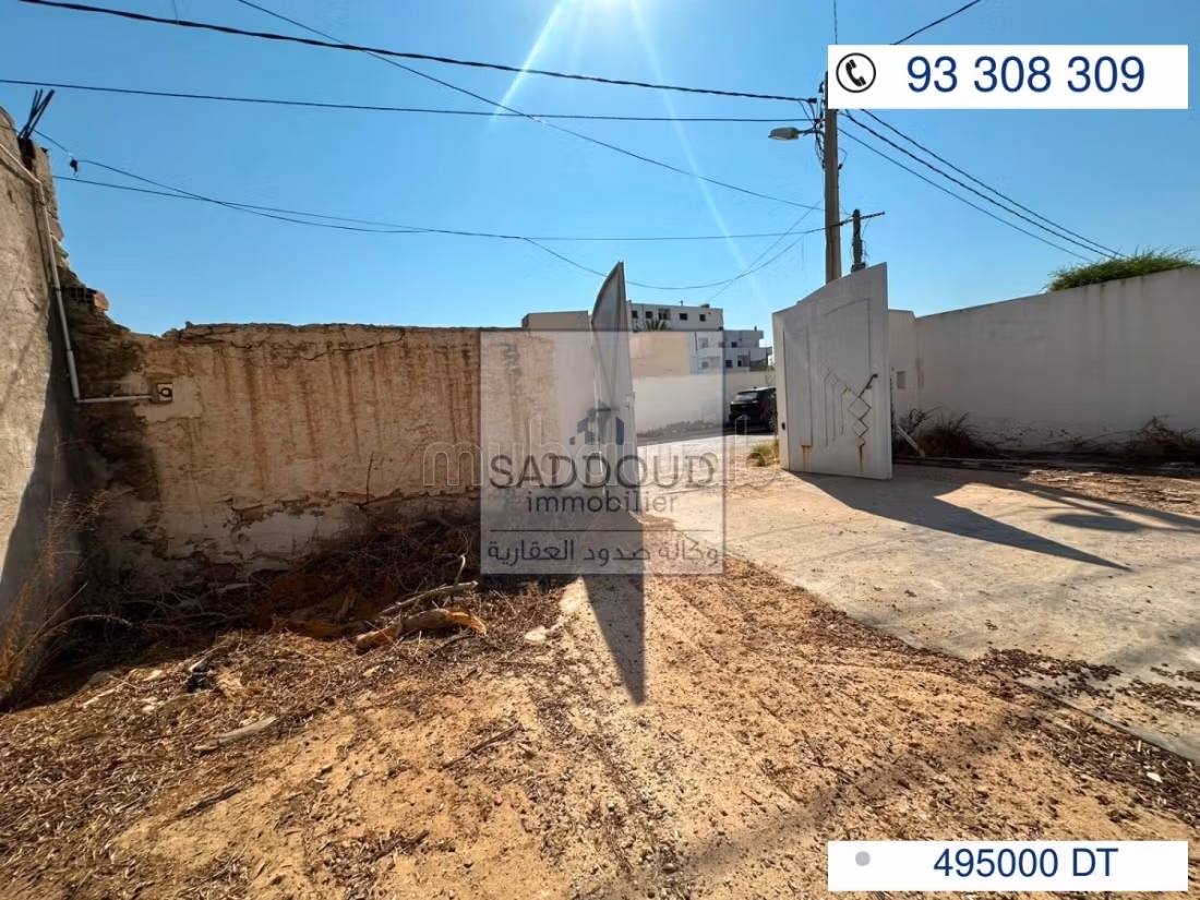 Terreno con villa in vendita Route de Gremda km 4