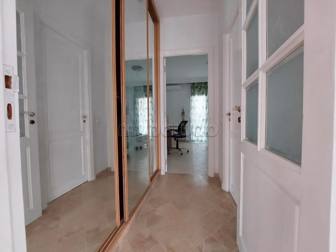 Villa s6 con grande giardino a Jardin Laouina