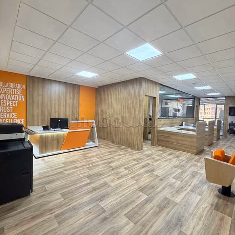 Bureau à Vendre de 103.0 m² à Marrakech, Quartier Industriel De Sidi Ghanem