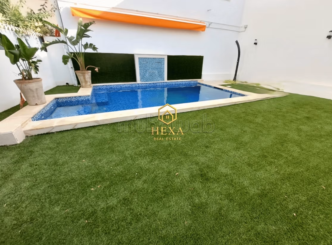 Modern S4 villa with pool at Lac2