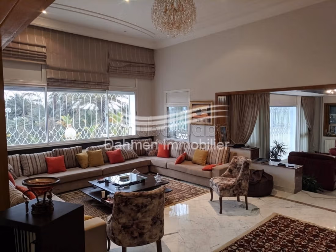In Vendita - Villa in Stile Americano a Monastir