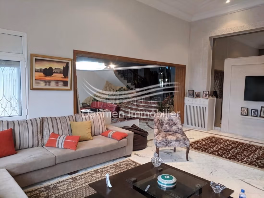 In Vendita - Villa in Stile Americano a Monastir