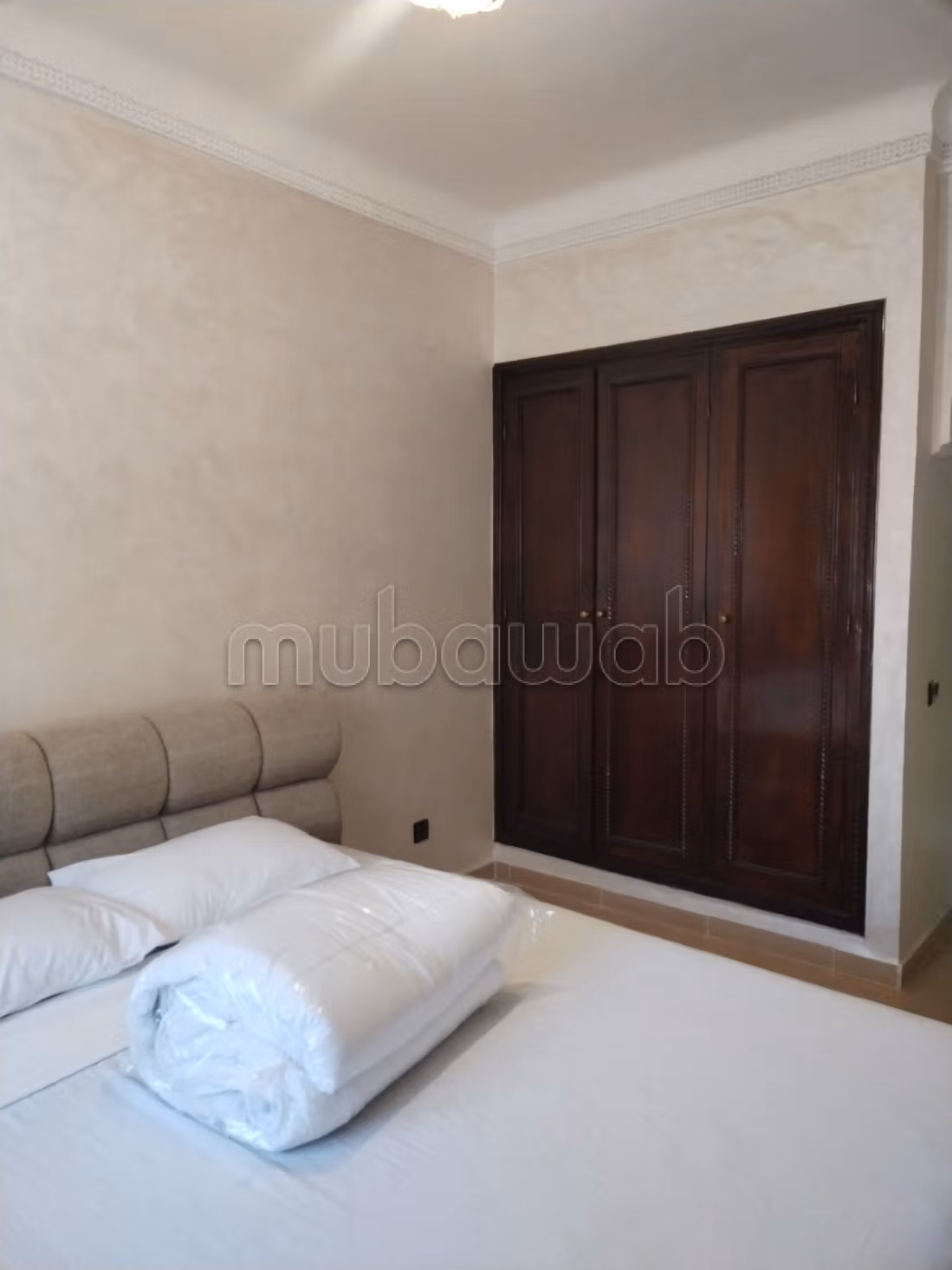 Louez cet appartement à victor hugo. Surface totale 90 m². Meublé — 6