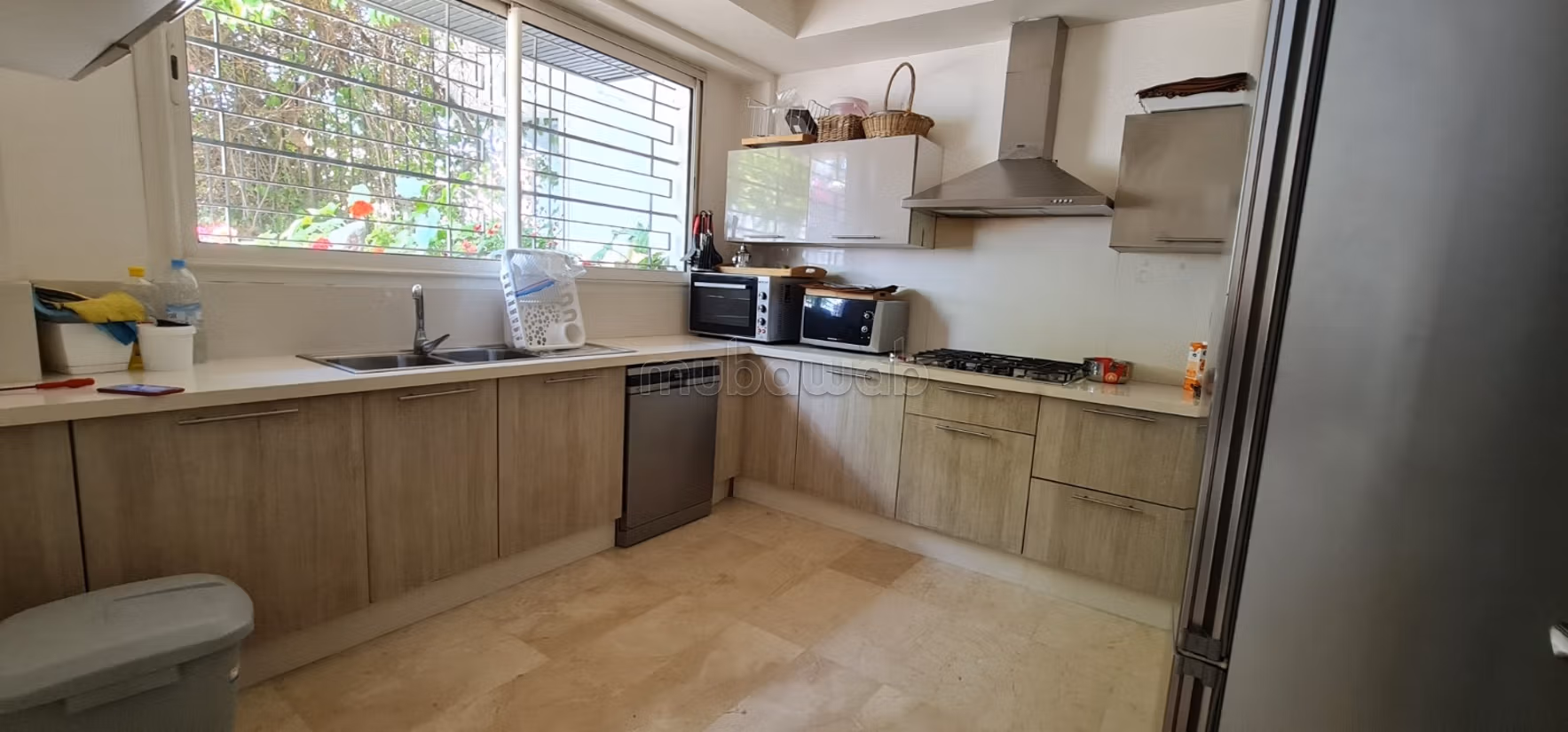 Villa Arredata con Piscina – Quartiere Val d'Anfa