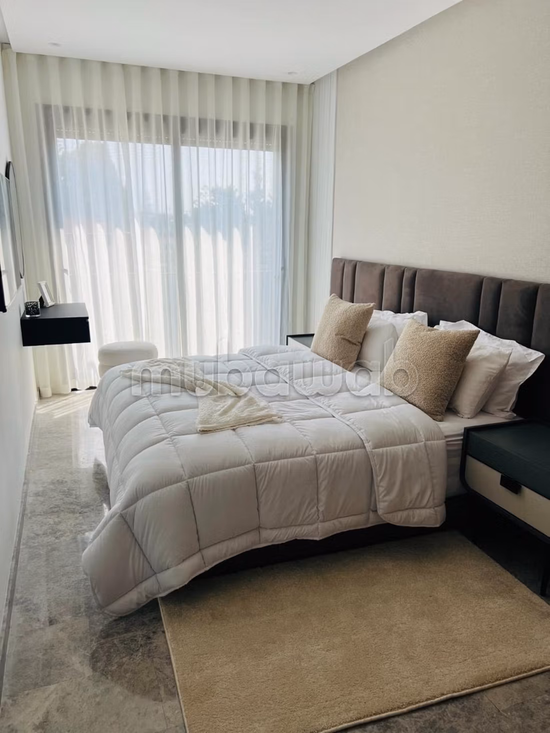 Appartement à louer à Oasis. Superficie 50 m². Porte blindée, antenne parabolique — 2