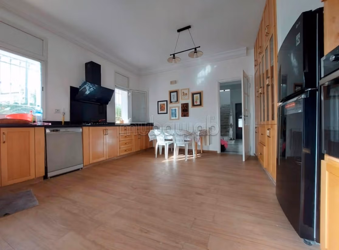 Villa s5 con 3 suite e studio vuoto o arredato
