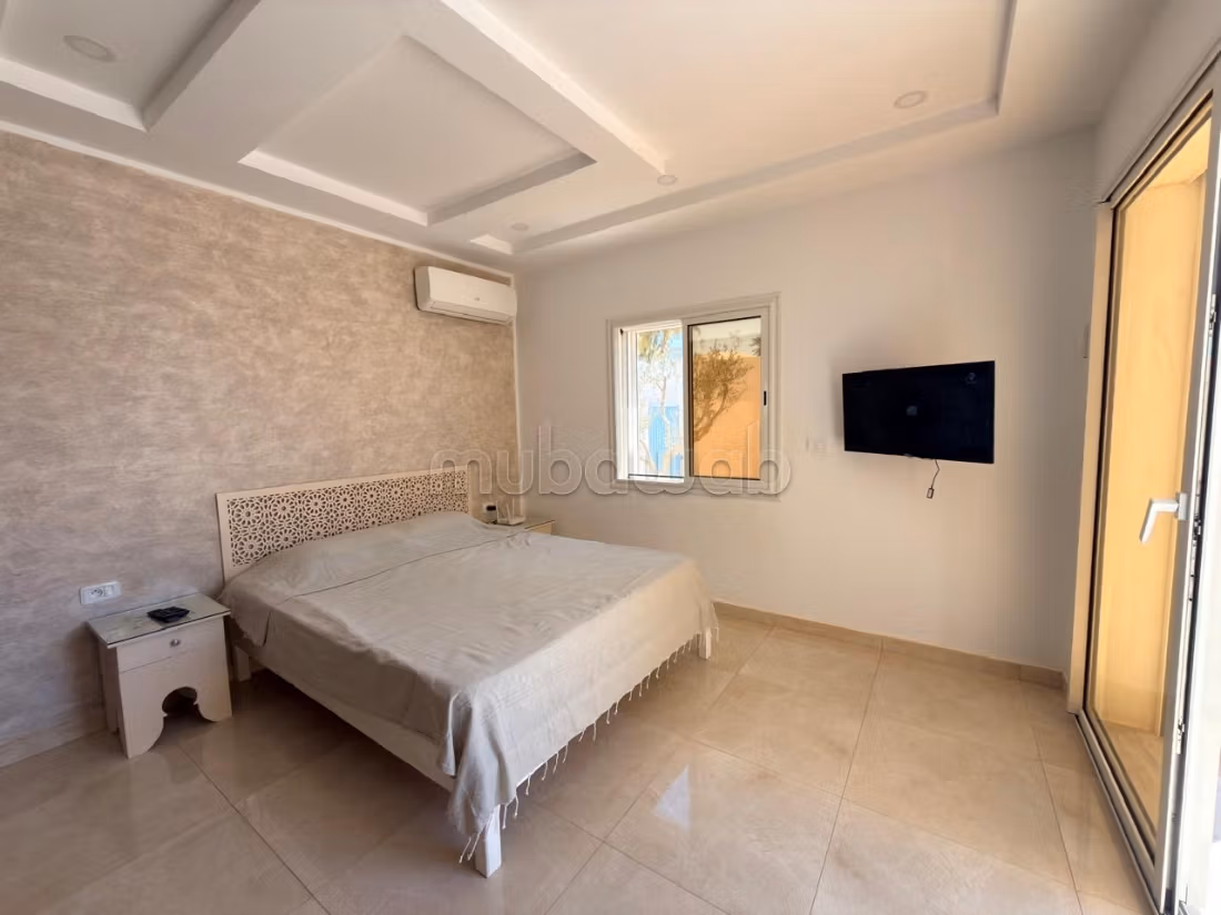 Location annuelle villa piscine tezdaine