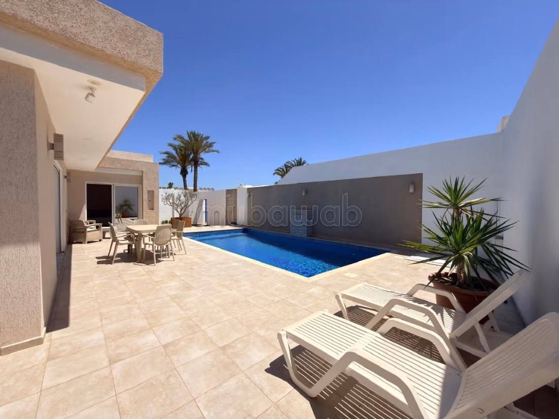 Location annuelle villa piscine tezdaine