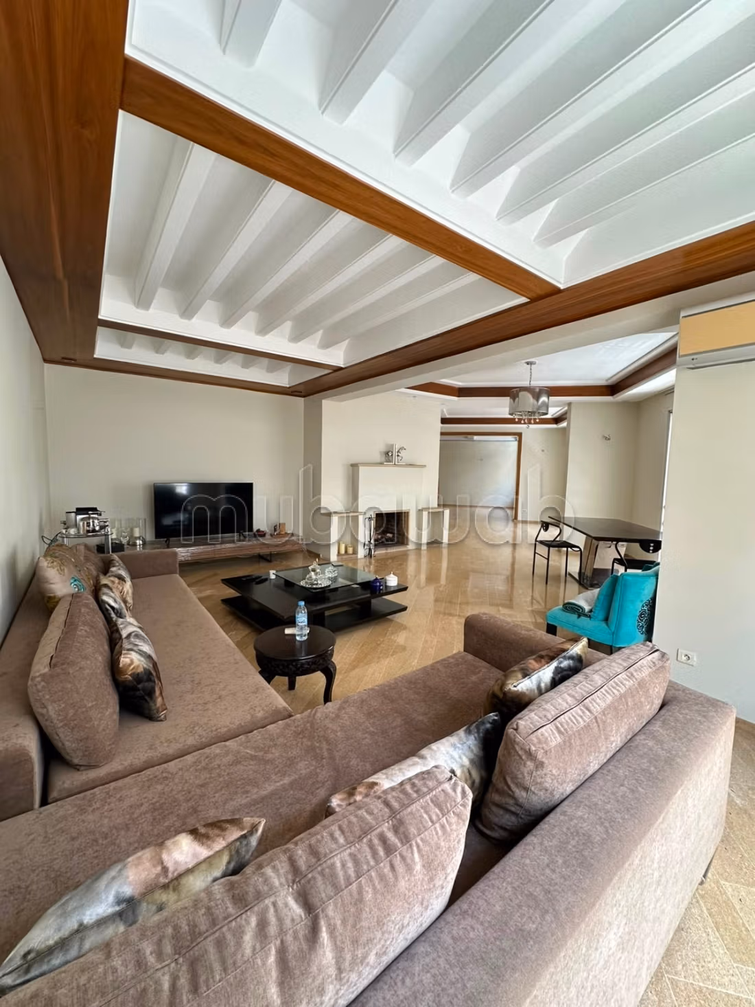 À vendre – Magnifique duplex de 372 m² au cœur de Racine — 2