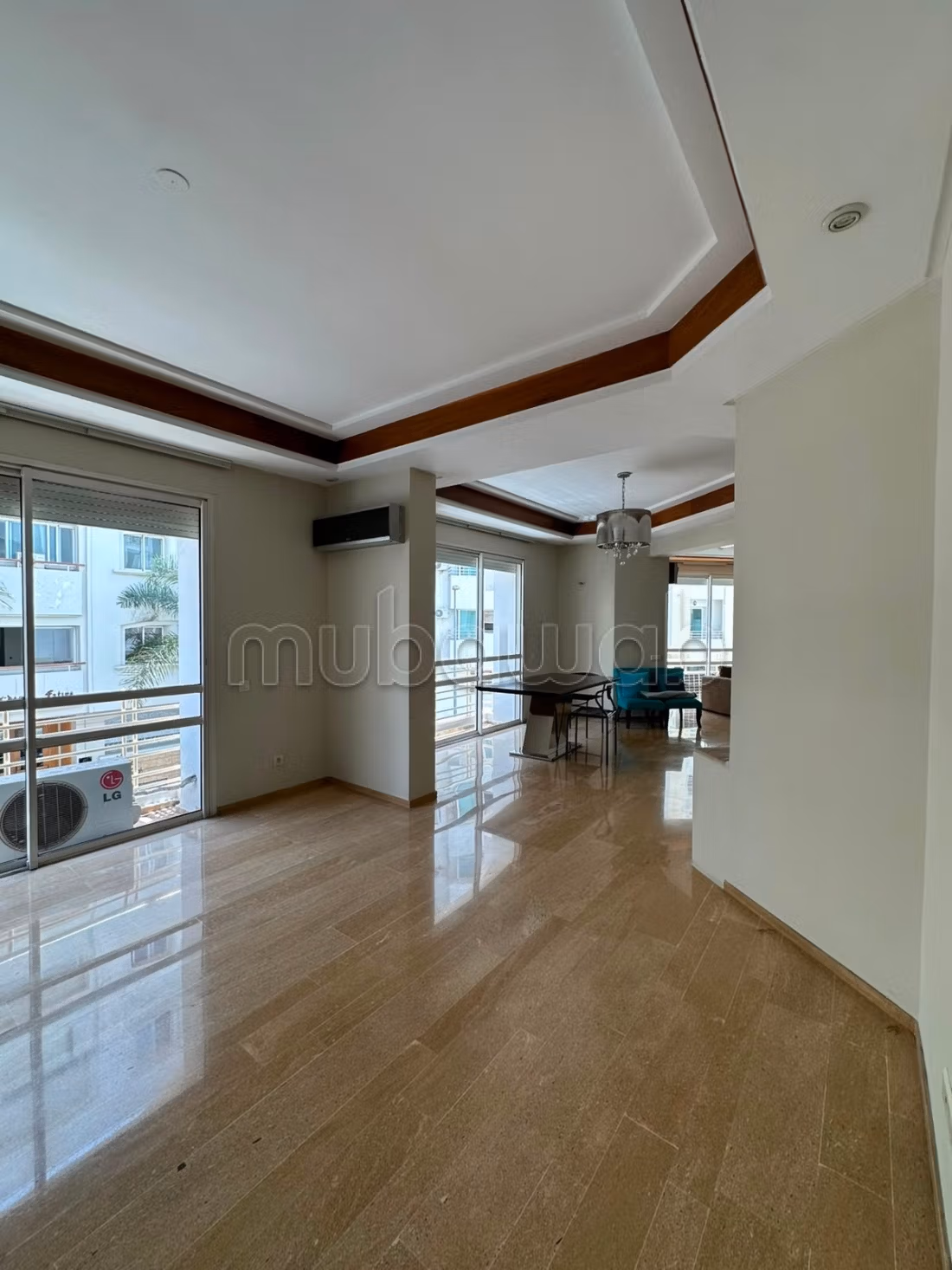 À vendre – Magnifique duplex de 372 m² au cœur de Racine — 4