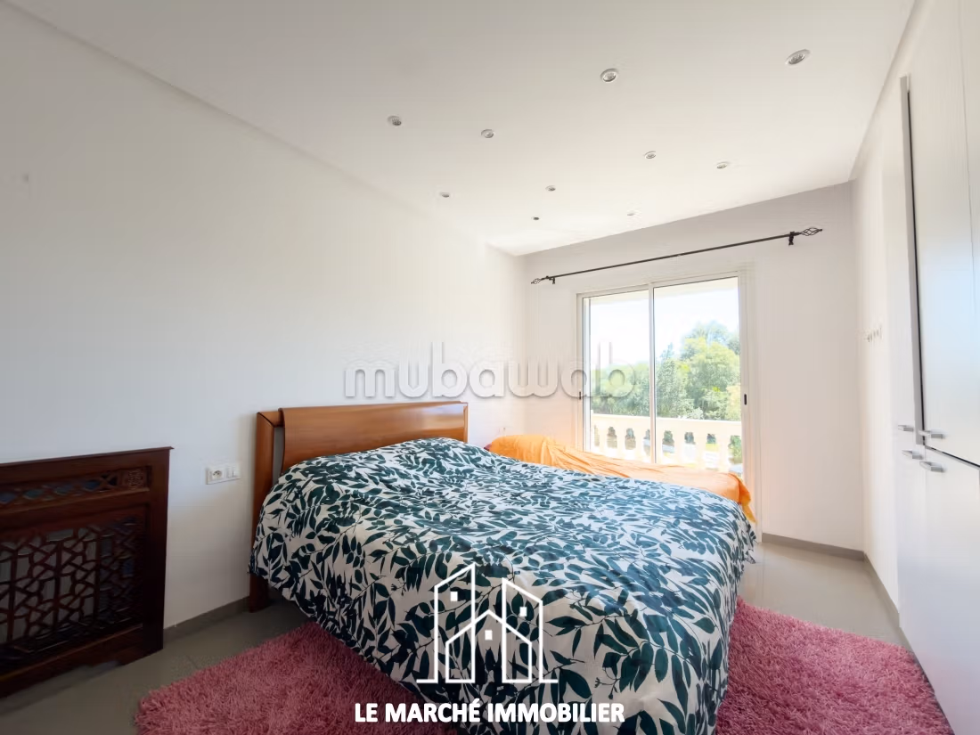 Villa en s6 de 1200 m carre a gammarth