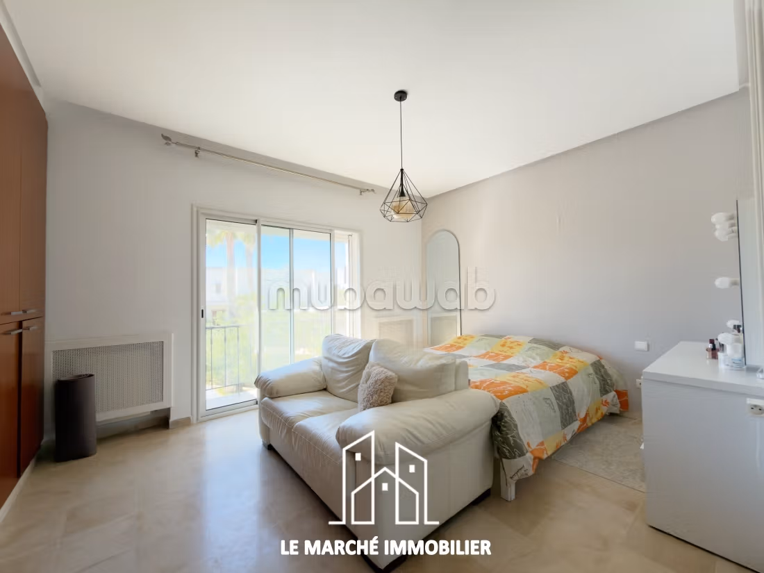 Villa en s6 de 1200 m carre a gammarth