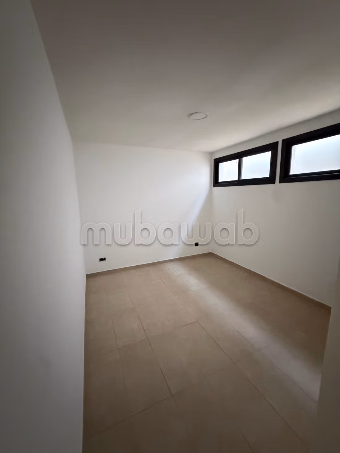Superba villa in affitto a Dar Bouazza. 9 ampie stanze. Piscina e camino
