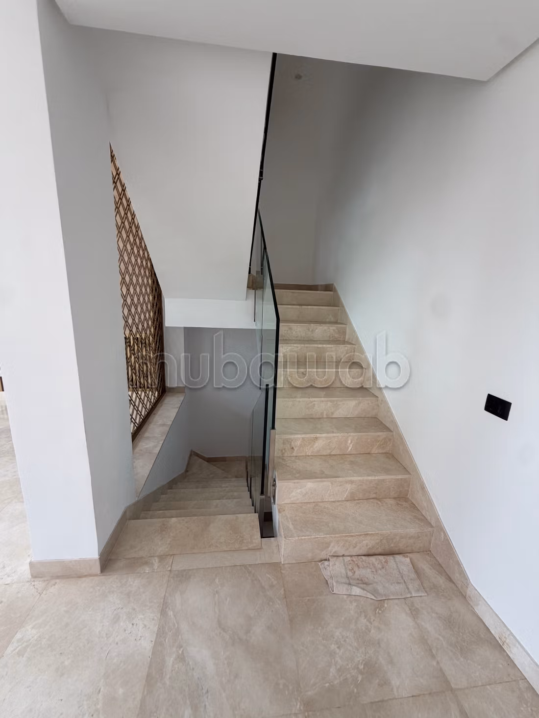 Superba villa in affitto a Dar Bouazza. 9 ampie stanze. Piscina e camino