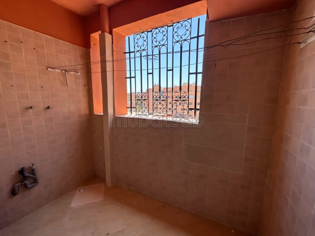 FOR RENT – Empty apartment in Rouidate