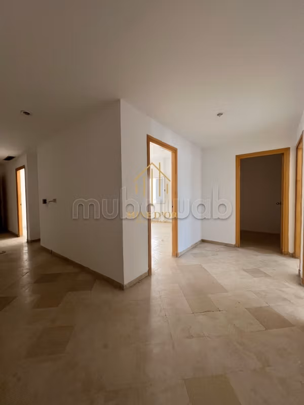 Location de bureau 175 m² à Charguia 1