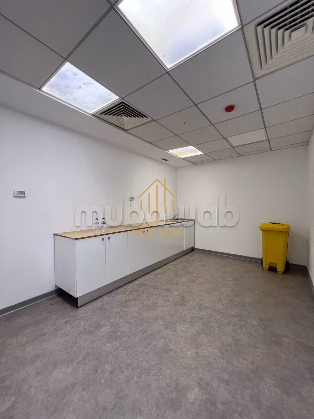 High Standing Office Rental in Charguia 2
