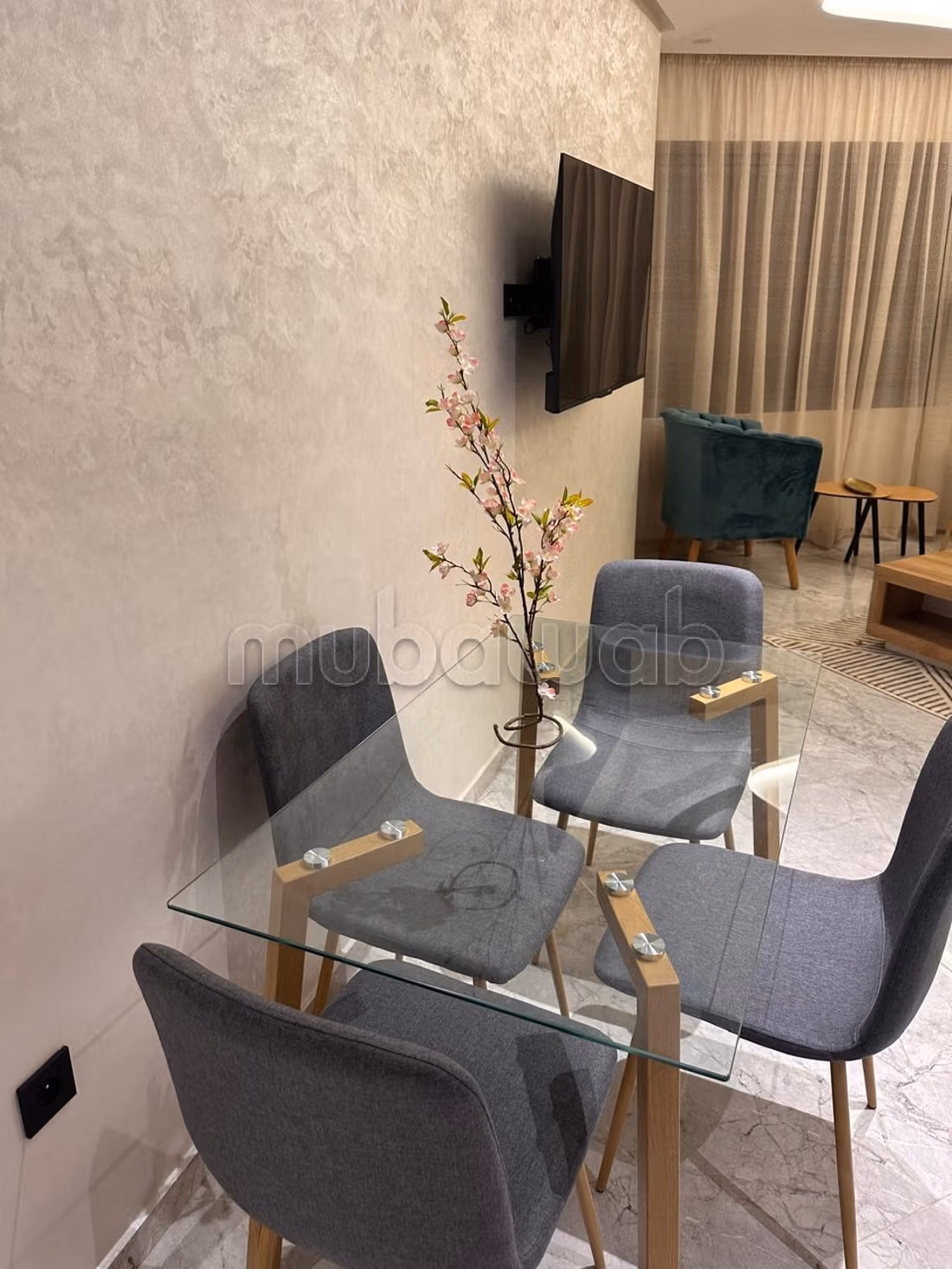 Louez cet appartement à Palmier.
1 chambre.
Meublé — 5