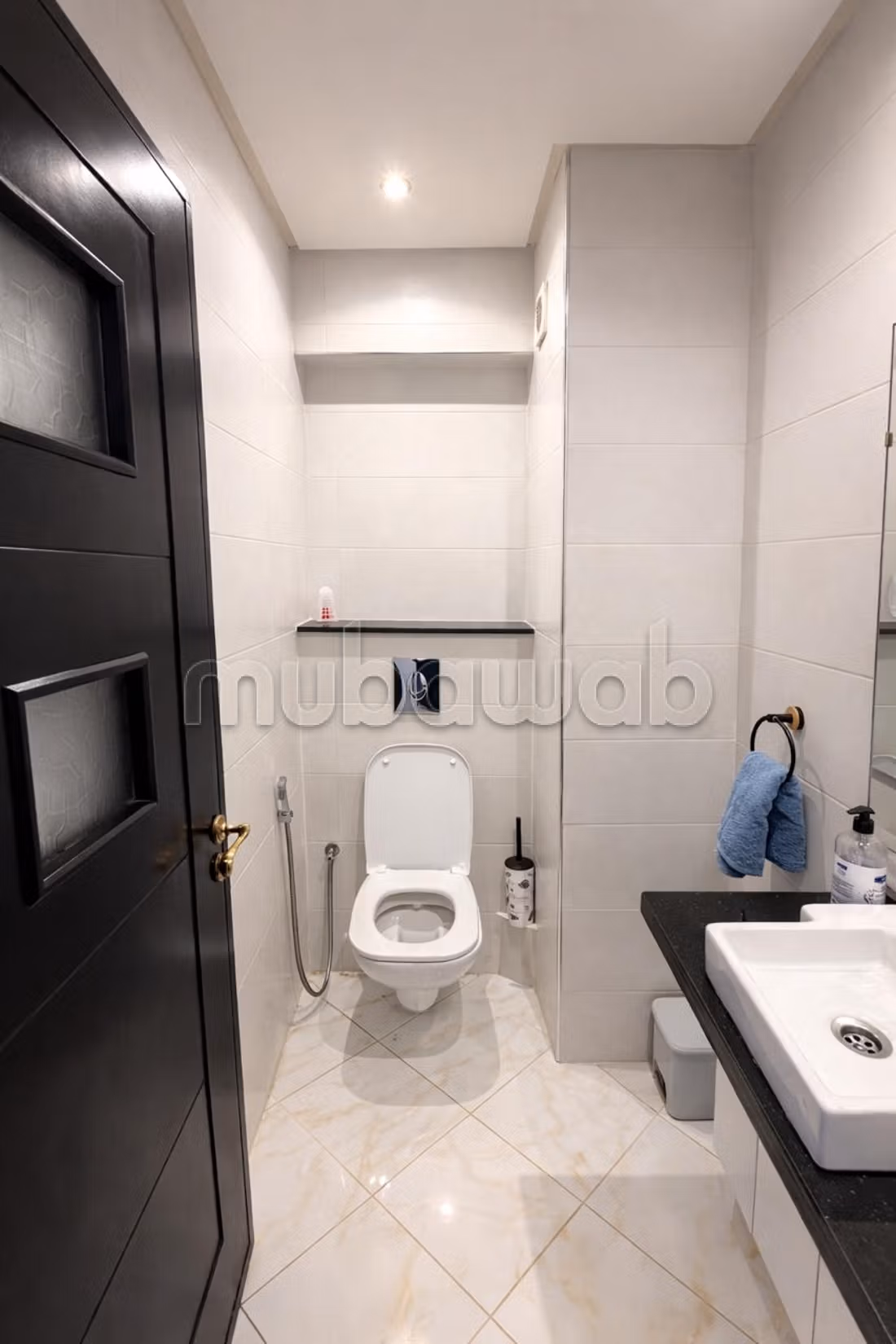 Studio arredato in centro in vendita