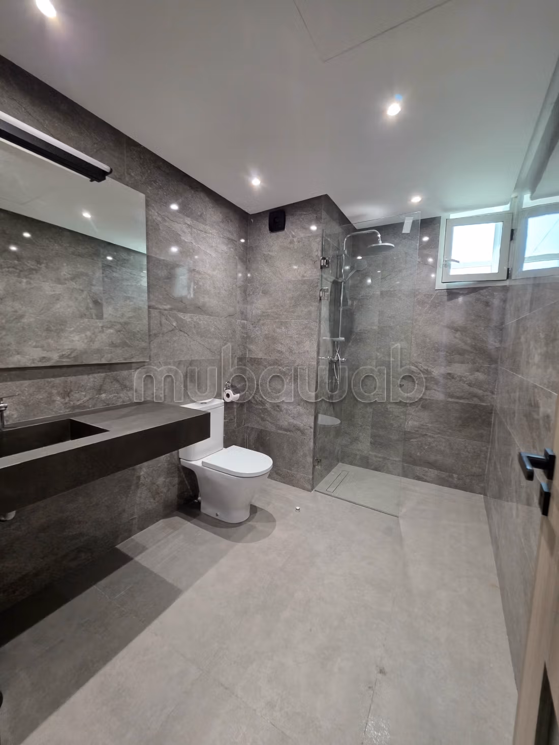 Affitto stagionale a Bella Vista. Superficie totale 136 m². Con ascensore e terrazza