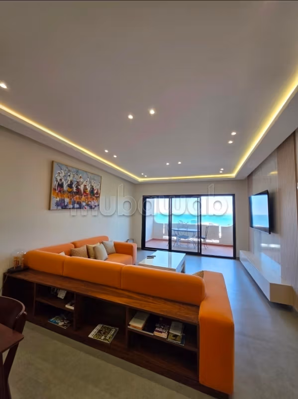 Location saisonnière à Bella Vista. 
Surface totale 136 m². 
Avec ascenseur et terrasse