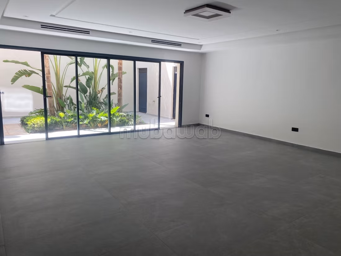 Contemporary Luxe Villa – Amelkis 3