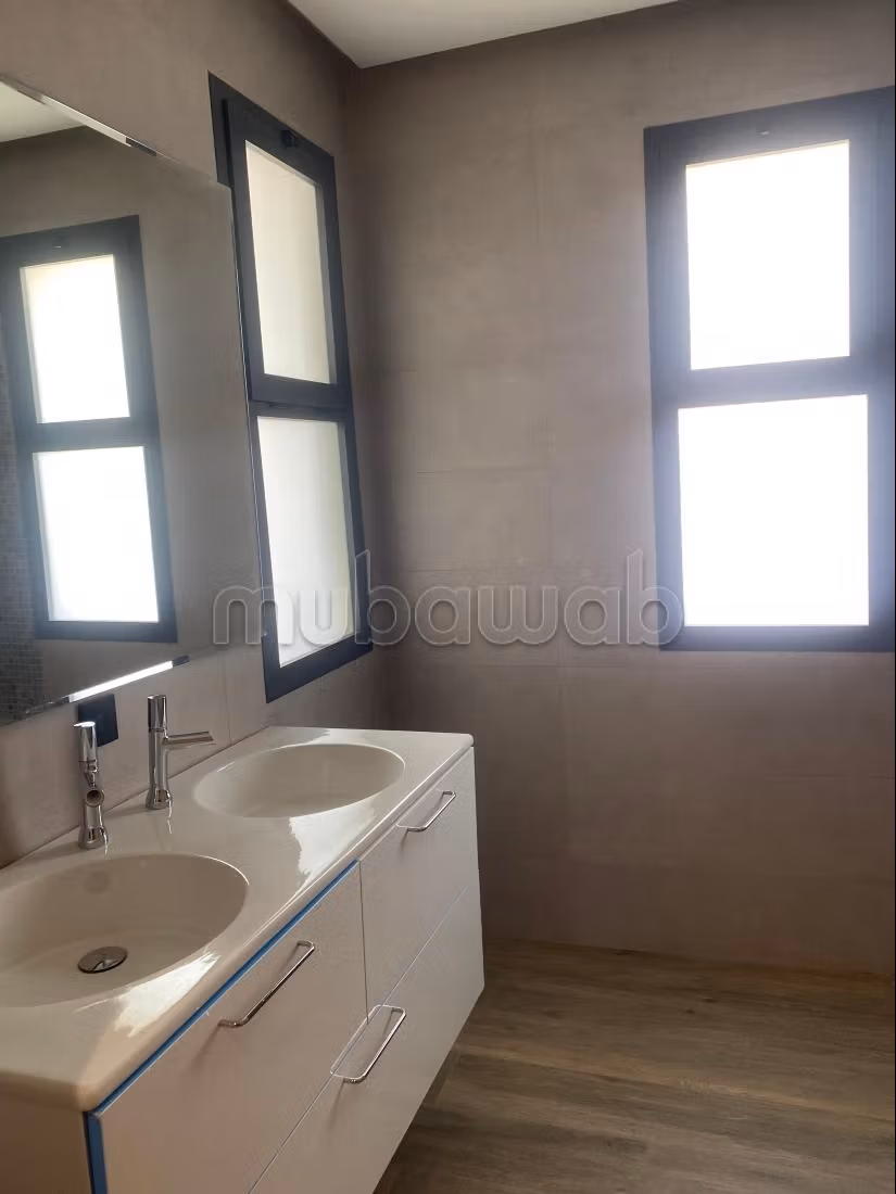 Contemporary Luxe Villa – Amelkis 3