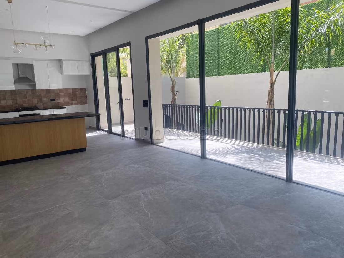 Contemporary Luxe Villa – Amelkis 3