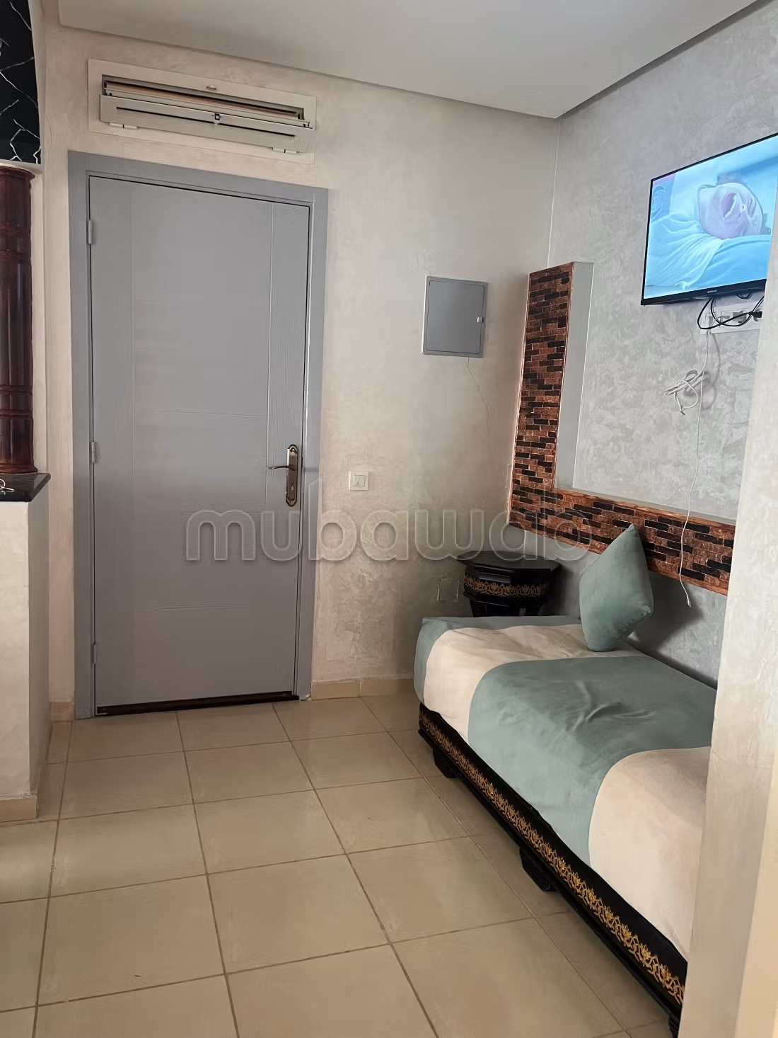 Superbe appartement à vendre à Imarat.
Surface de 64 m².
Meublé