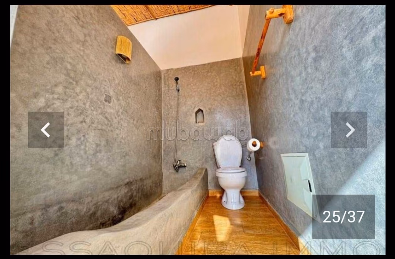 Luxe villa te huur in het centrum van de stad. 3 kamers. Gemeubileerd
