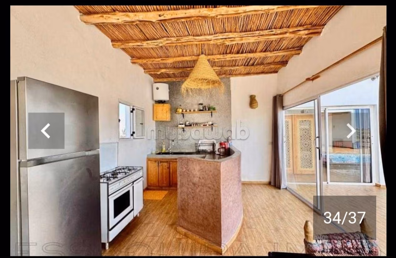 Luxe villa te huur in het centrum van de stad. 3 kamers. Gemeubileerd