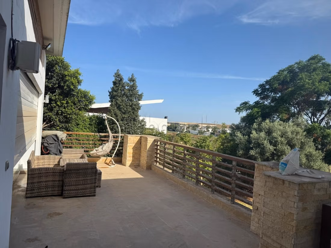 Belle villa front golf