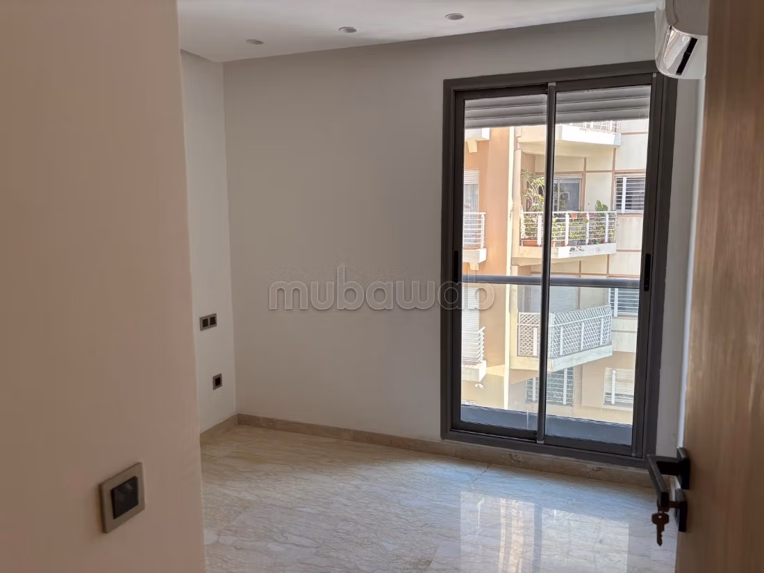 Appartamento con 2 Camere da Letto a Golden Leaf Square