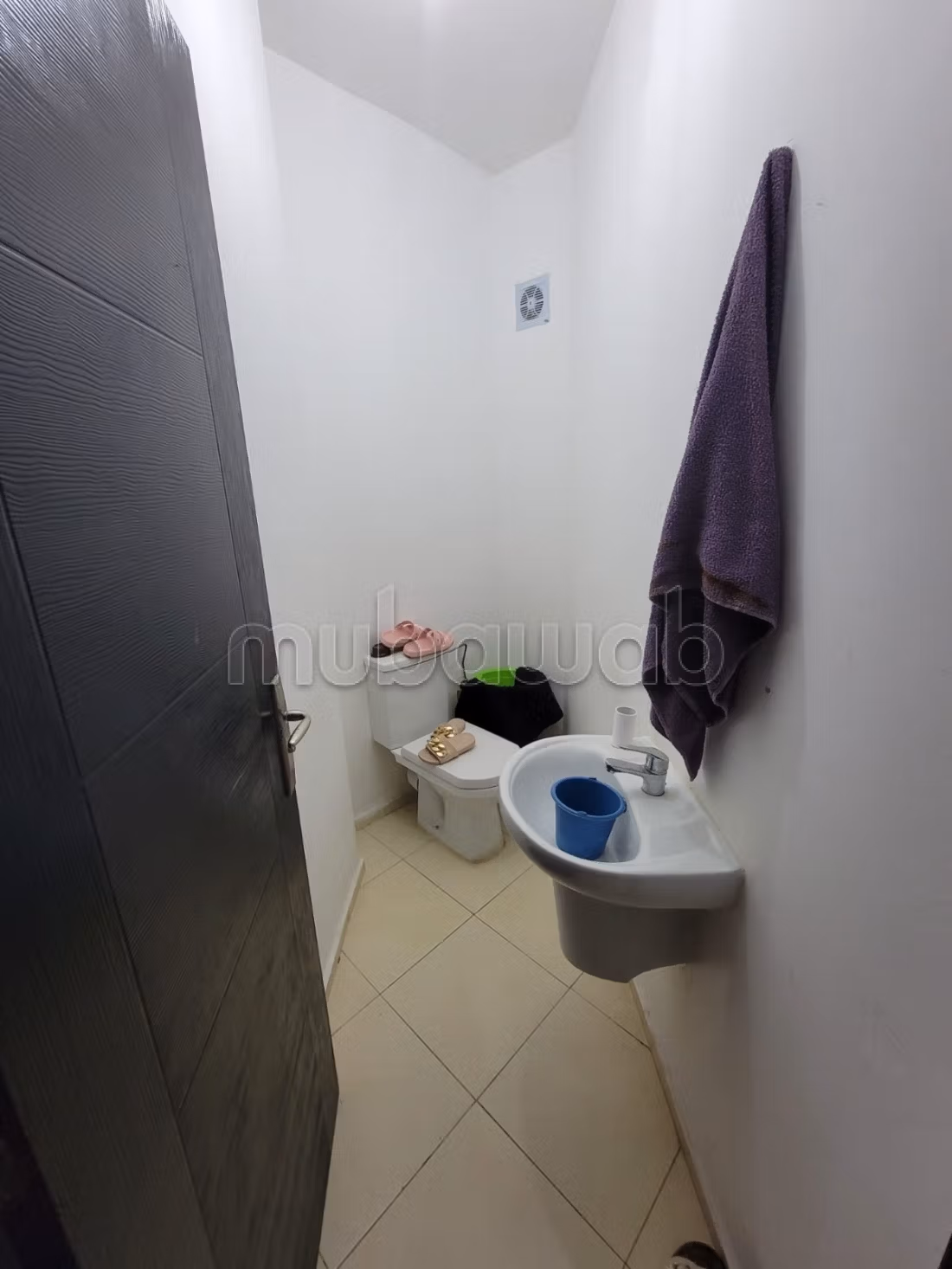 Vente d'un appartement à Saniya Rmel. Rue Abdel Khalek Torres, surface totale 88 m². Meublé