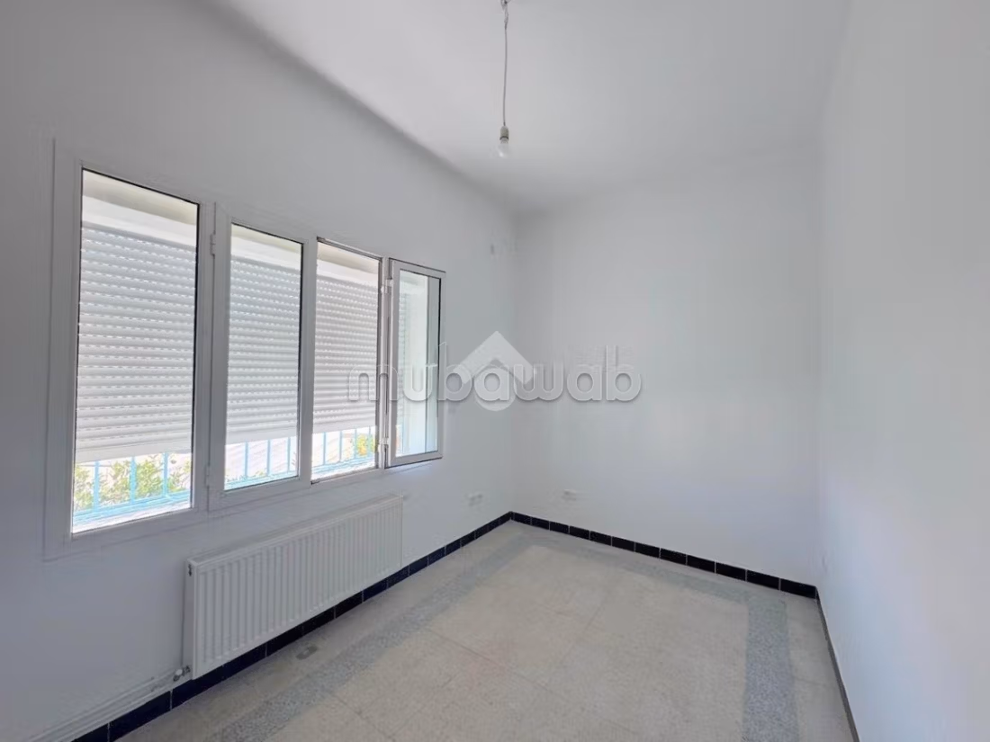 S3 avec terrasse et vue partielle sur mer