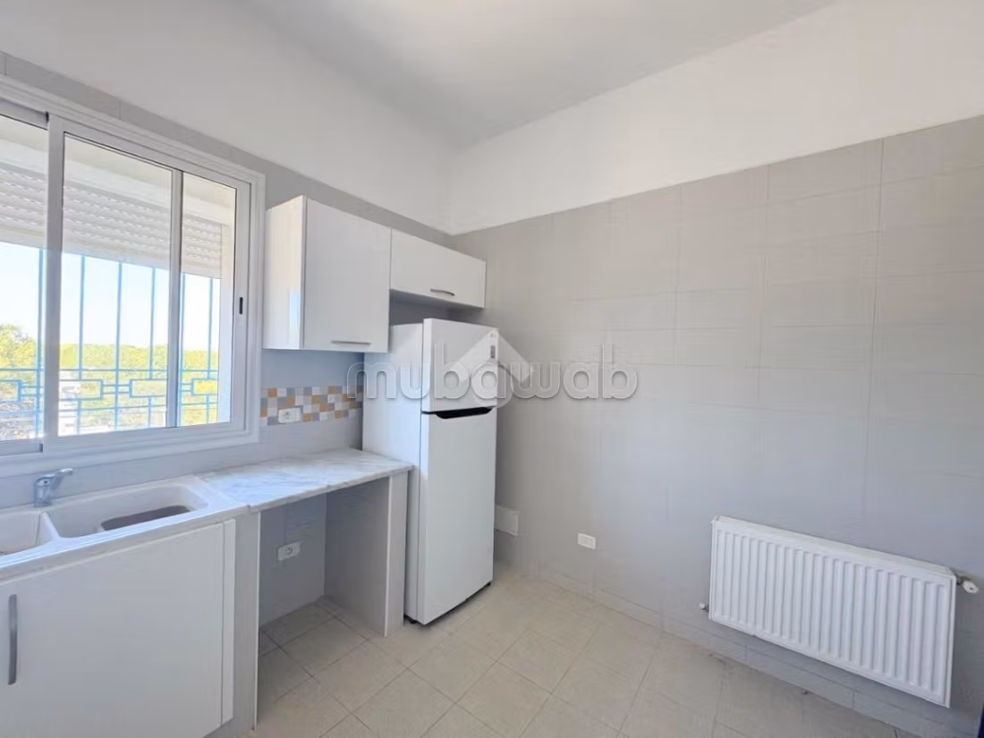 S3 avec terrasse et vue partielle sur mer